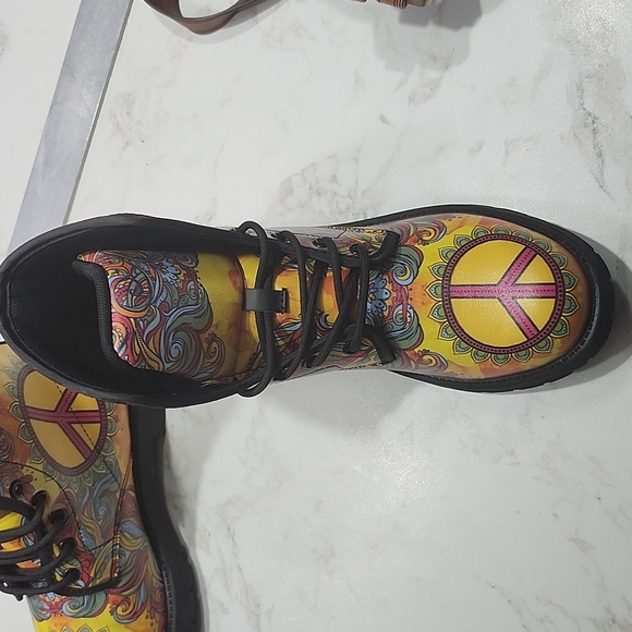 Hippie Peace Love Handcrafted Mandala Boots - Picture 2 of 9